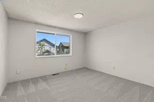 62855 Daniel Road NE, Bend, OR 97701 - Photo 16