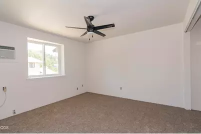 47 SW Eastern Avenue #10, Grants Pass, OR 97526 - Photo 14