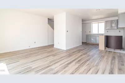 47 SW Eastern Avenue #10, Grants Pass, OR 97526 - Photo 6
