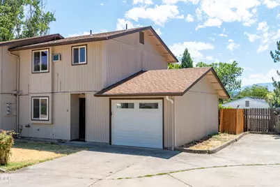47 SW Eastern Avenue #10, Grants Pass, OR 97526 - Photo 18