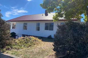 700 Stanford St, Klamath Falls, OR 97601 - Photo 2