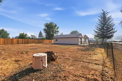 2241 SE Roadway Lane, Prineville, OR 97754 - Photo 38