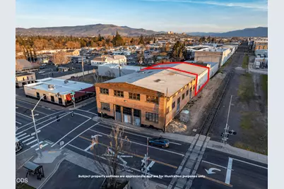 [Address not provided], Medford, OR 97501 - Photo 4