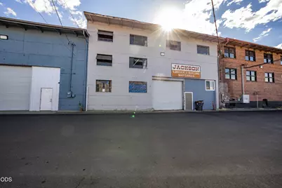 [Address not provided], Medford, OR 97501 - Photo 8