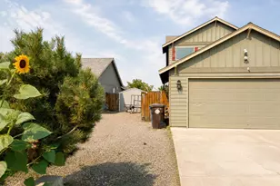 2155 NW 22nd St, Redmond, OR 97756 - Photo 34