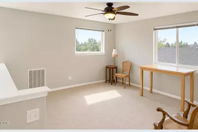2155 NW 22nd Street, Redmond, OR 97756 - Photo 16