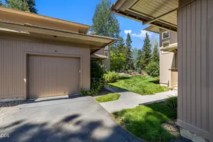 61875 Broken Top Dr, Bend, OR 97702 - Photo 2