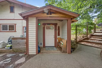 6577 Adams Road, Talent, OR 97540 - Photo 14