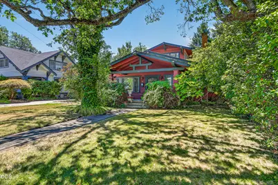 522 S Oakdale Avenue, Medford, OR 97501 - Photo 2