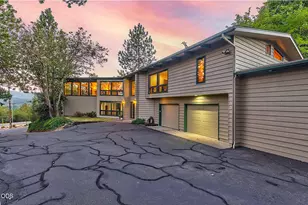 500 NW Woodson Dr, Grants Pass, OR 97526 - Photo 2