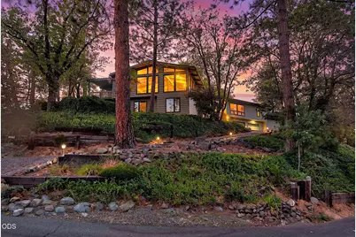 500 NW Woodson Drive, Grants Pass, OR 97526 - Photo 4