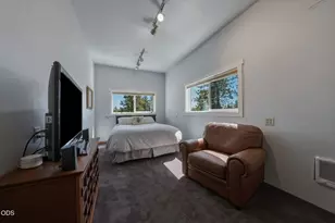 67422 Trout Ln, Bend, OR 97703 - Photo 44