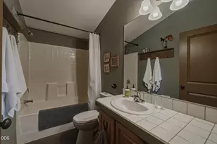 67422 Trout Ln, Bend, OR 97703 - Photo 22