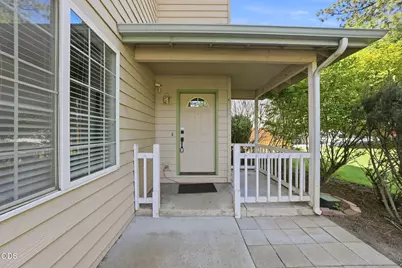 1290 NW Knoxville Boulevard, Bend, OR 97703 - Photo 2