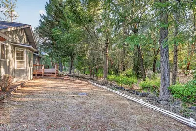 111 Sherwood Lane, Grants Pass, OR 97527 - Photo 32