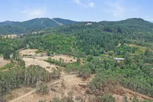 3741 Oak Hill Rd, Roseburg, OR 97470 - Photo 8