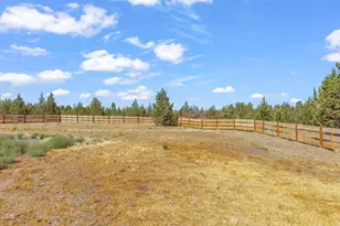 7043 SW Highland Dr, Powell Butte, OR 97753 - Photo 28