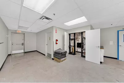 1350 Plaza Boulevard #A-B, Central Point, OR 97502 - Photo 22