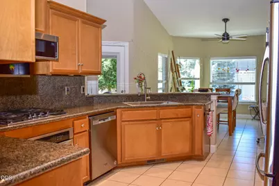94 Skyhawk Drive, Eagle Point, OR 97524 - Photo 6