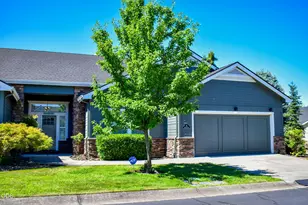 94 Skyhawk Dr, Eagle Point, OR 97524 - Photo 1