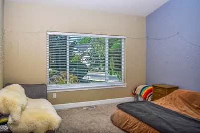 94 Skyhawk Drive, Eagle Point, OR 97524 - Photo 8