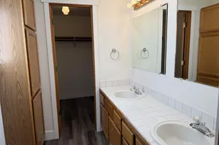 1522 NE Locksley Dr, Bend, OR 97701 - Photo 12