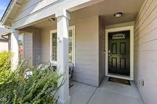 908 Archer Dr, Medford, OR 97501 - Photo 4
