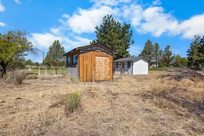 21010 Yeoman Road, Bend, OR 97701 - Photo 24