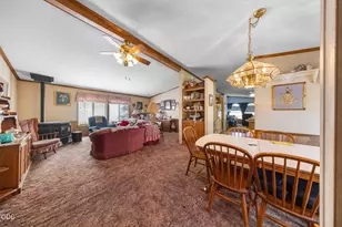 21010 Yeoman Rd, Bend, OR 97701 - Photo 10