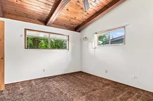 452 W Pine St, Central Point, OR 97502 - Photo 16