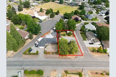 452 W Pine Street, Central Point, OR 97502 - Photo 26