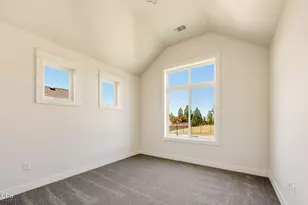 491 Autumn Hls Dr, Medford, OR 97504 - Photo 38