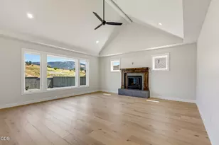 491 Autumn Hls Dr, Medford, OR 97504 - Photo 4