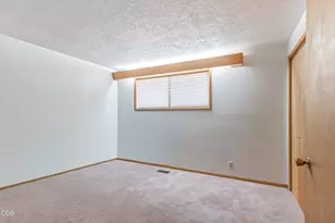 410 SE 10th St, Madras, OR 97741 - Photo 16