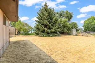 410 SE 10th St, Madras, OR 97741 - Photo 20