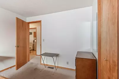 410 SE 10th Street, Madras, OR 97741 - Photo 14
