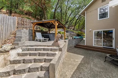 1628 NE Terrace Drive, Grants Pass, OR 97526 - Photo 28