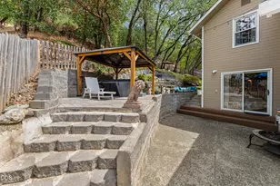 1628 NE Terrace Dr, Grants Pass, OR 97526 - Photo 28