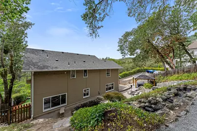 1628 NE Terrace Drive, Grants Pass, OR 97526 - Photo 34