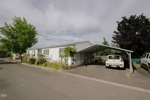 1502 Agape Way, Grants Pass, OR 97527 - Photo 8