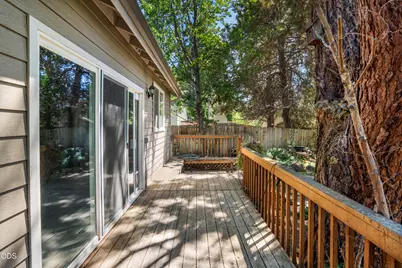 1083 SE Shadowood Drive, Bend, OR 97702 - Photo 30