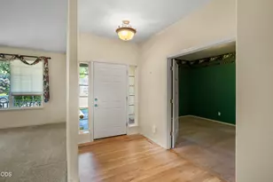 1083 SE Shadowood Dr, Bend, OR 97702 - Photo 4