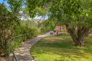 1151 Pine Grove Rd, Klamath Falls, OR 97603 - Photo 16