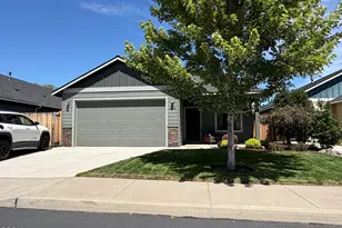 2955 NW Hemlock Ln, Redmond, OR 97756 - Photo 1