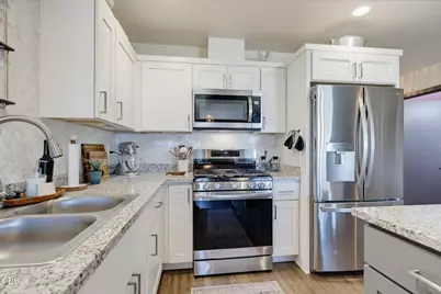249 Dano Drive, Phoenix, OR 97535 - Photo 4