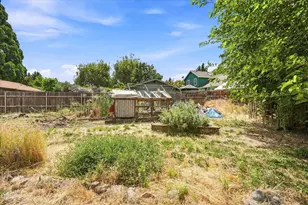 2372 Happy Valley Dr, Medford, OR 97501 - Photo 30