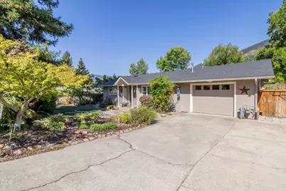 122 Swarthout Drive, Grants Pass, OR 97527 - Photo 1