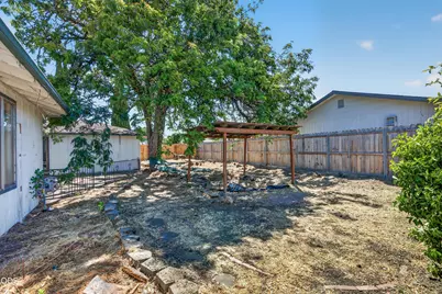 1734 Alcan Drive, Medford, OR 97504 - Photo 28