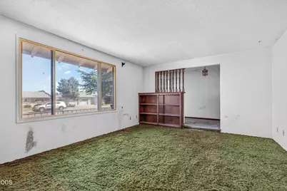 1734 Alcan Drive, Medford, OR 97504 - Photo 6