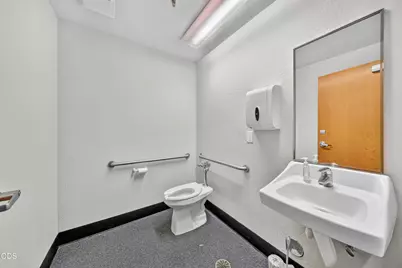3755 Crater Lake Highway, Medford, OR 97504 - Photo 30